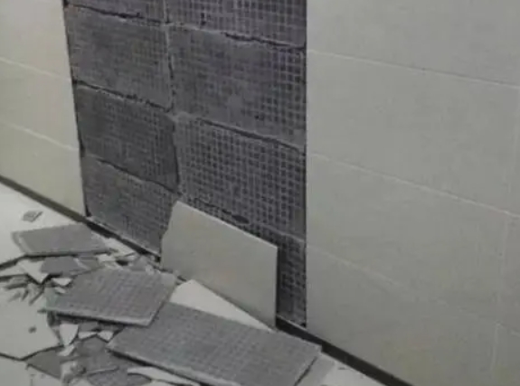 市南瓷砖空鼓维修公司分享下市南墙砖松动维修的知识